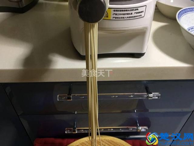 炸酱面怎么做好吃？炸酱面的家常做法，这么多款，你喜欢哪一种