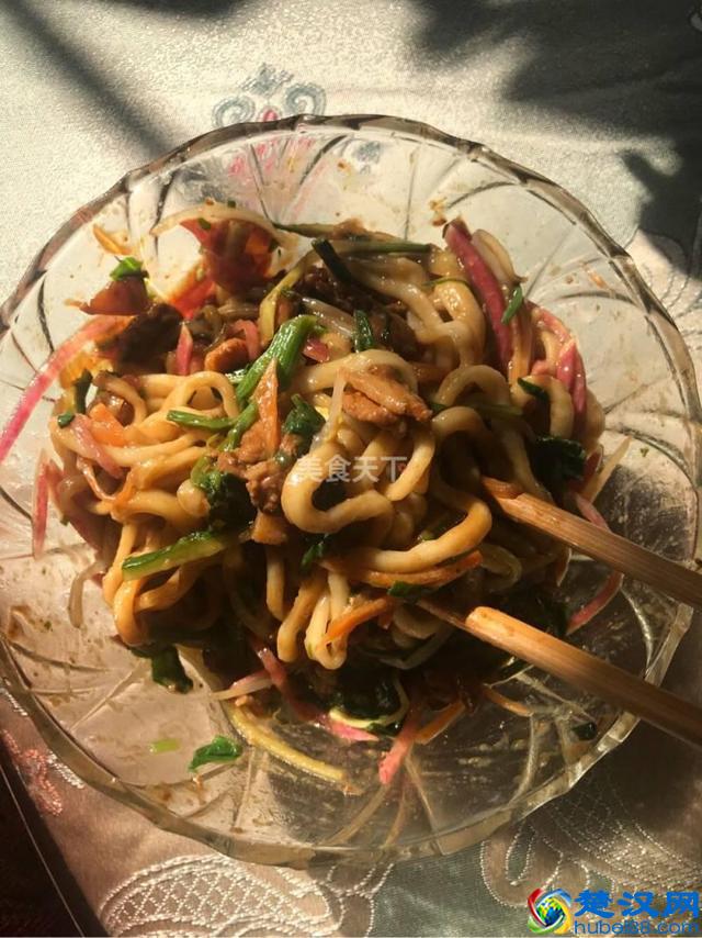 炸酱面怎么做好吃？炸酱面的家常做法，这么多款，你喜欢哪一种