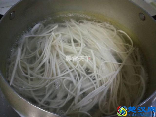 炸酱面怎么做好吃？炸酱面的家常做法，这么多款，你喜欢哪一种