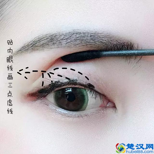 画眼线原来这么简单?我3分钟就学会了!