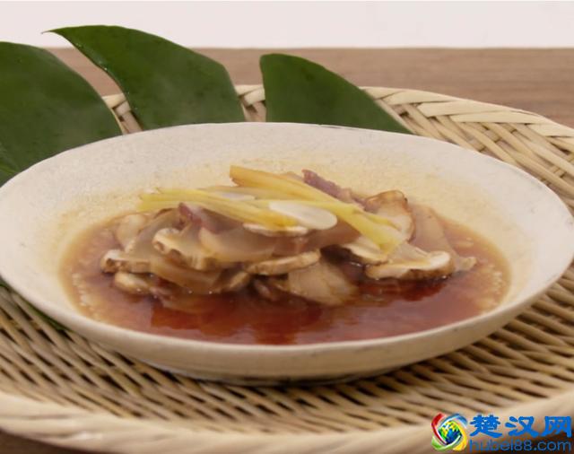 松茸这样吃最有营养价值，步骤简单，爽口滑嫩，好吃到停不下来