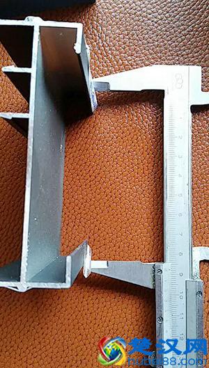 如何选择铝合金门窗型材？价格怎么算？一文搞懂铝合金门窗知识