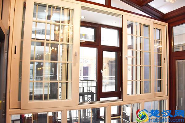 如何选择铝合金门窗型材？价格怎么算？一文搞懂铝合金门窗知识