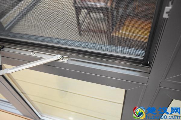 如何选择铝合金门窗型材？价格怎么算？一文搞懂铝合金门窗知识