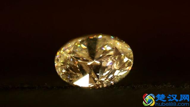 样子与钻石相似，身价却大不同？专家带你了解“莫桑钻”！