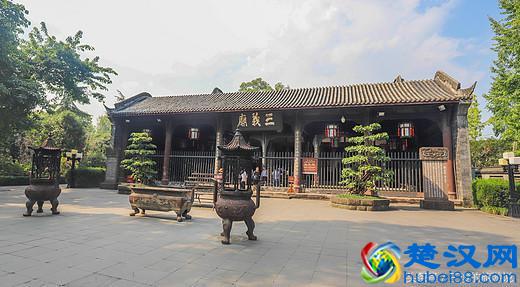 成都武侯祠门票尽管很贵，景区尽管很坑，但为什么游客还愿意去玩