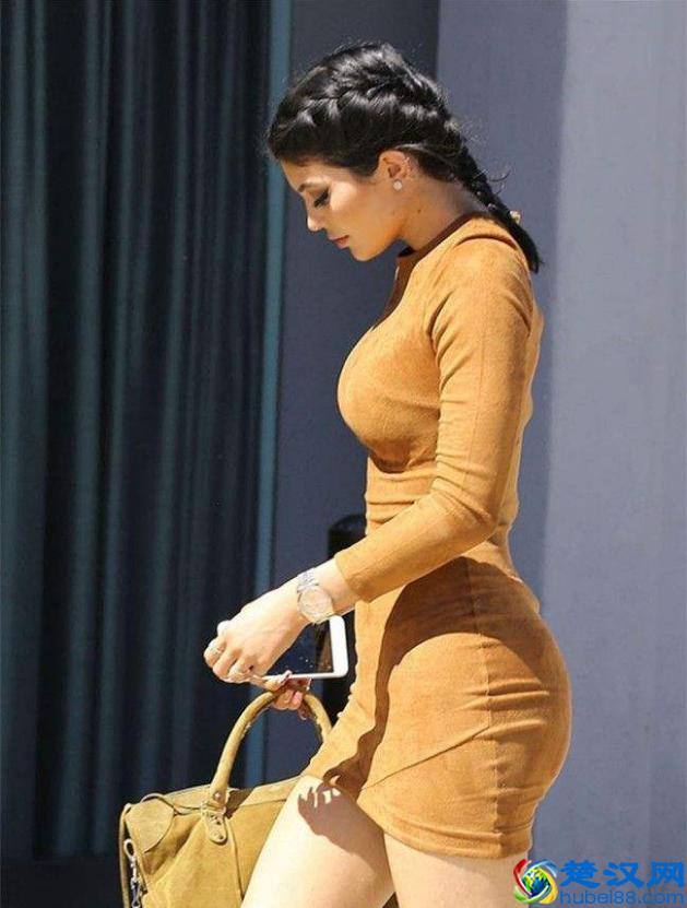 最会赚钱的95后女孩，年入11.2亿，网友：干什么能挣这么多？