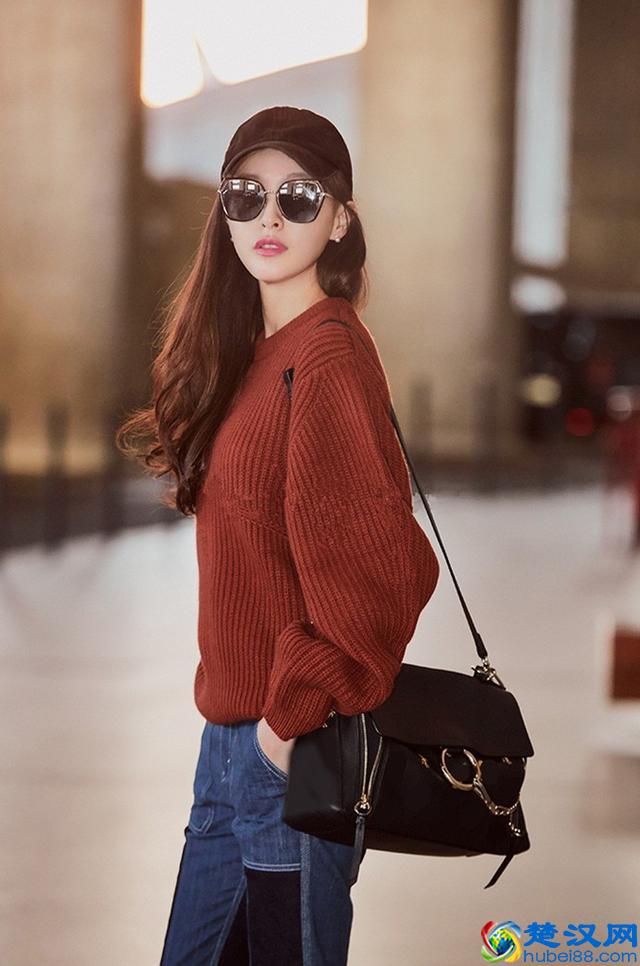 毛衣搭配牛仔裤，真是美到让你疯狂！