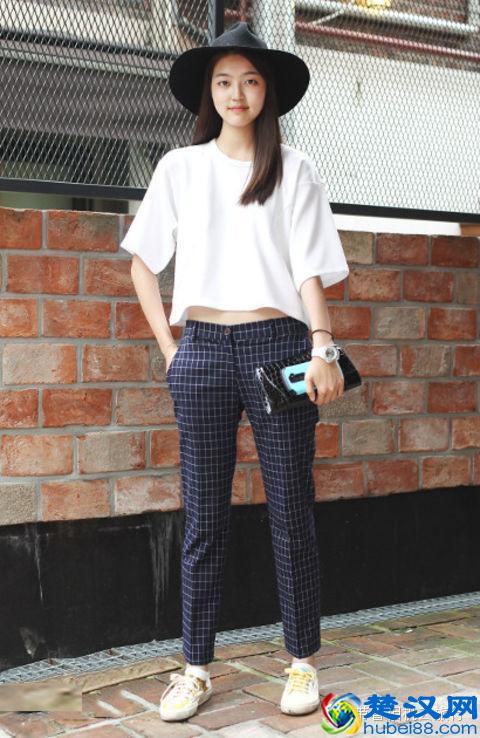 拍照不知道穿什么？快拿出你的白T恤