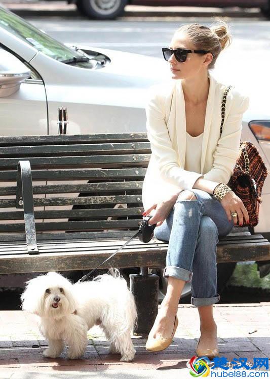 拍照不知道穿什么？快拿出你的白T恤