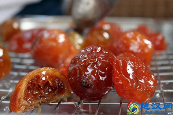 上海人最爱吃的小玩意，他是怎么从中赚钱的？