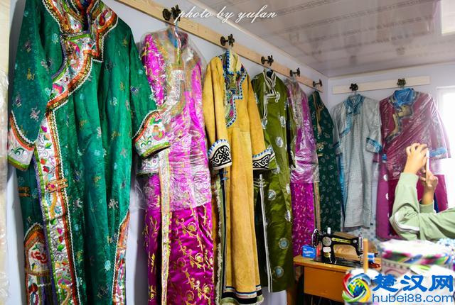 草原美食奶豆腐，原来是这样制作的