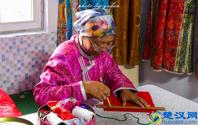 草原美食奶豆腐，原来是这样制作的