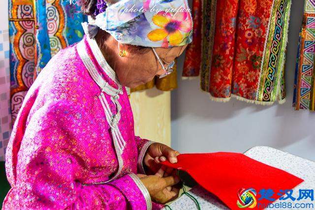 草原美食奶豆腐，原来是这样制作的