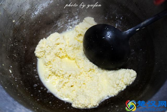 草原美食奶豆腐，原来是这样制作的