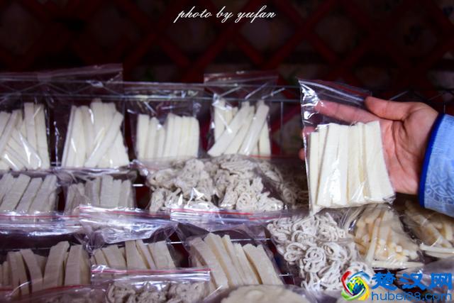 草原美食奶豆腐，原来是这样制作的