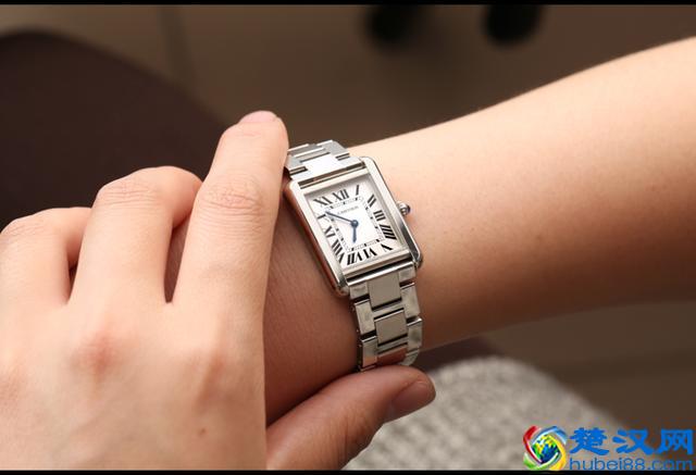 石英表和机械表的区别是什么？第一款腕表到底选哪个更好？
