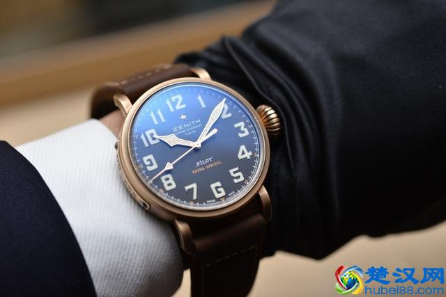 石英表和机械表的区别是什么？第一款腕表到底选哪个更好？