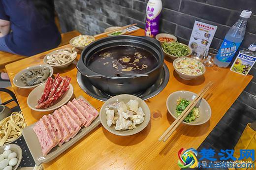 成都武侯祠门票尽管很贵，景区尽管很坑，但为什么游客还愿意去玩