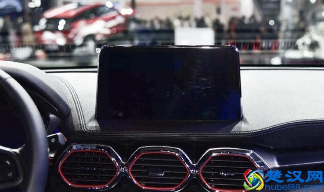 海马为这款新车而“卖房”，动力挑战奇瑞1.6T，能自救？