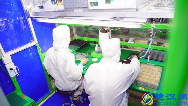 实地探访富士康产线：一台小米9诞生需要经过近百道工序