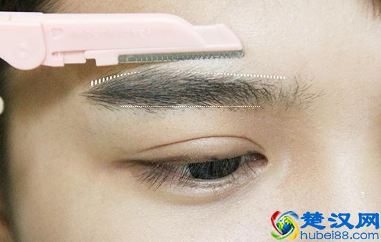 详细讲解男士修眉毛怎么才好看，只需四步打造精致男生眉毛