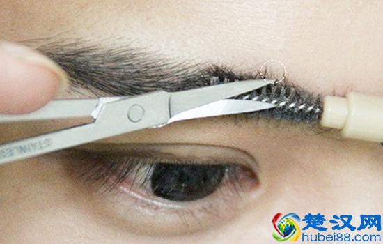 详细讲解男士修眉毛怎么才好看，只需四步打造精致男生眉毛