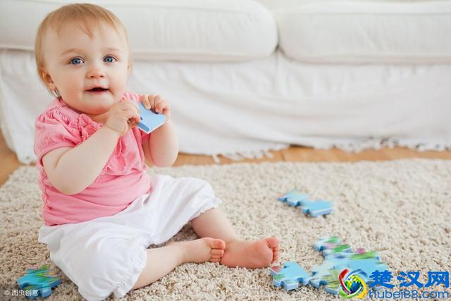 宝宝老打嗝？妈妈别担心，12种妙招有效解决宝宝打嗝问题