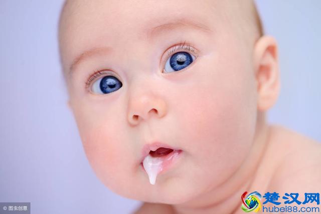 宝宝老打嗝？妈妈别担心，12种妙招有效解决宝宝打嗝问题