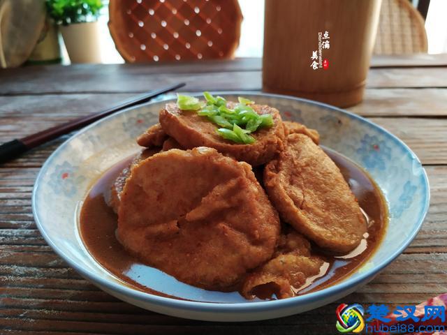 红烧素鸡很多人都会烧，注意要先这样处理，烧出来的素鸡更好吃