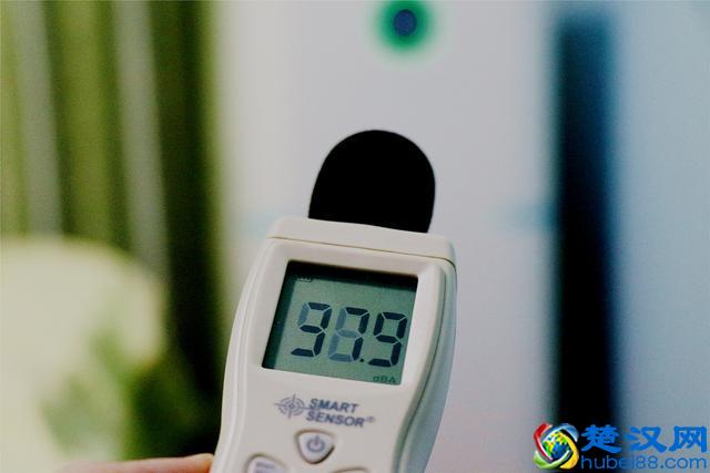 小米米家空气净化器MAX深度体验：你家屋子太小，我都懒得转！