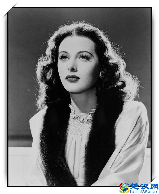 贝尔发明了电话，但是谁发明手机？哪位电影女明星发明了CDMA？