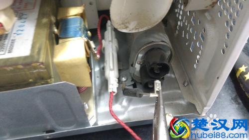 教你轻松解决微波炉不能加热的故障