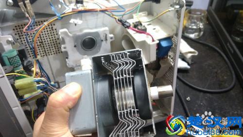 教你轻松解决微波炉不能加热的故障