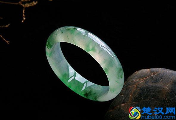 结婚十年是什么婚？送什么礼物好？