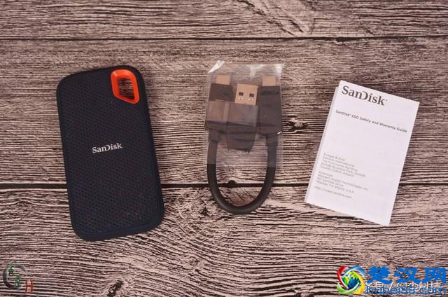 抛弃U盘和机械移动硬盘吧，移动固态硬盘才是以后的主流