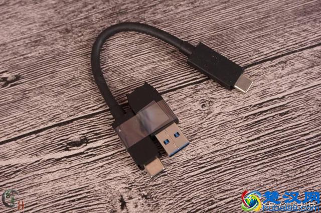 抛弃U盘和机械移动硬盘吧，移动固态硬盘才是以后的主流