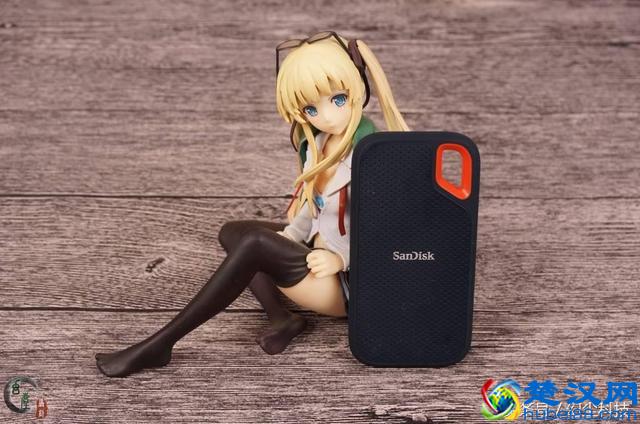 抛弃U盘和机械移动硬盘吧，移动固态硬盘才是以后的主流