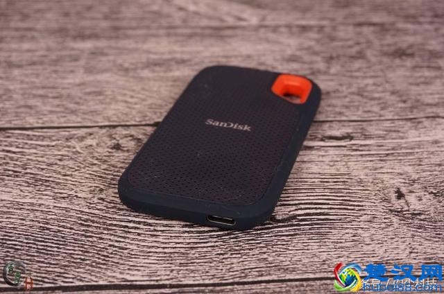 抛弃U盘和机械移动硬盘吧，移动固态硬盘才是以后的主流