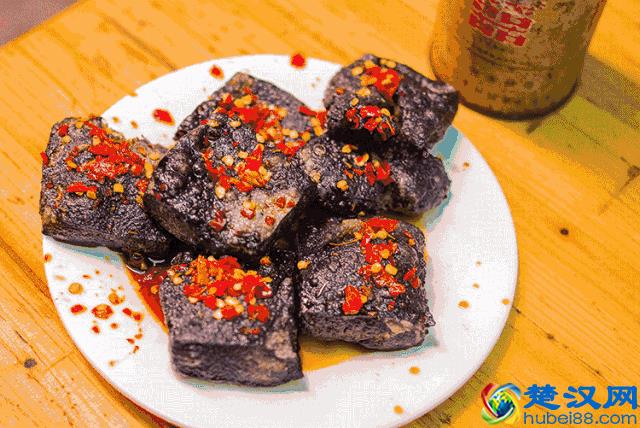 10000元能做哪些小吃生意？适合一个人做摆摊小吃有哪些？