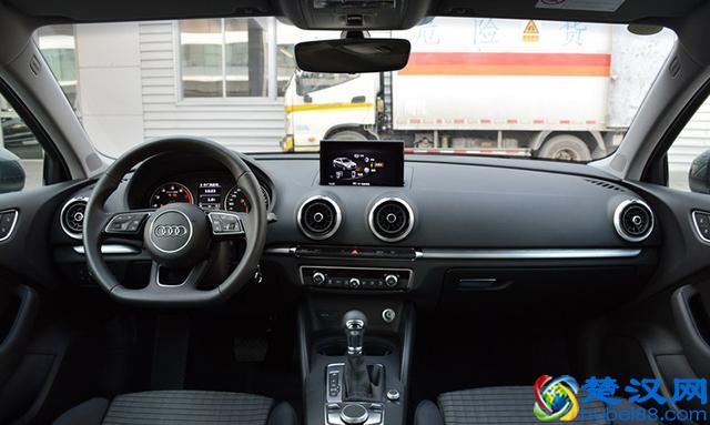 2019买车别乱选，目前国内15万性价比最高的3款豪车，开3年都不亏