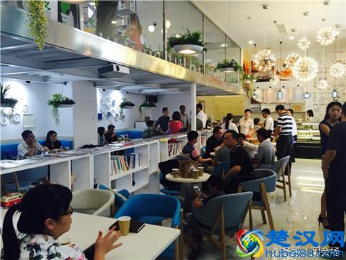 咖啡馆不靠卖咖啡赚钱，却能月收上万？卖的是什么