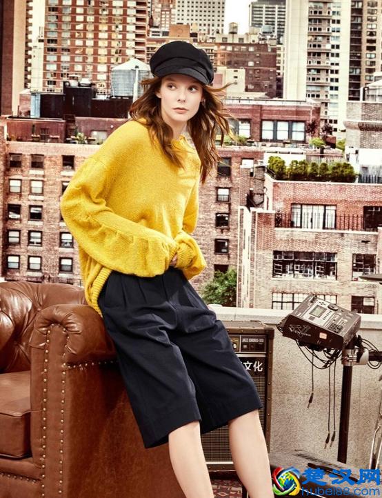 黄色毛衣配五分裤好看吗 2019春日毛衣怎么穿好看