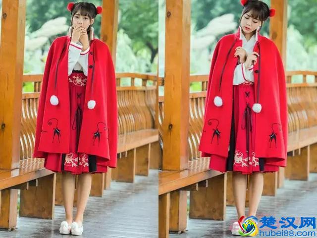 长款红色大衣搭配，这样穿过新年美美哒！