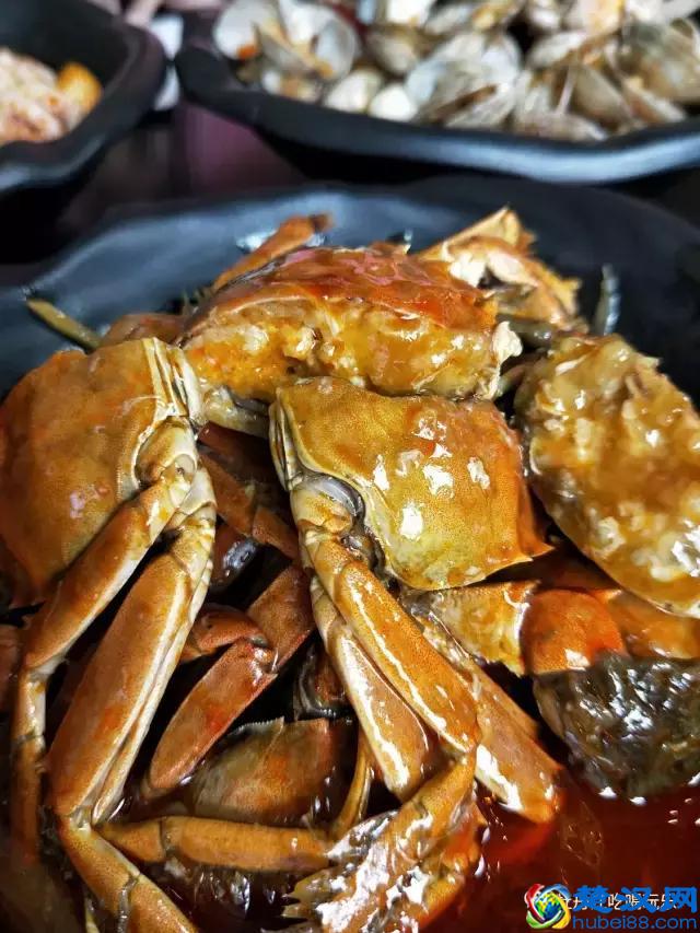 何记花甲，一家“不正经”的时尚海鲜馆！