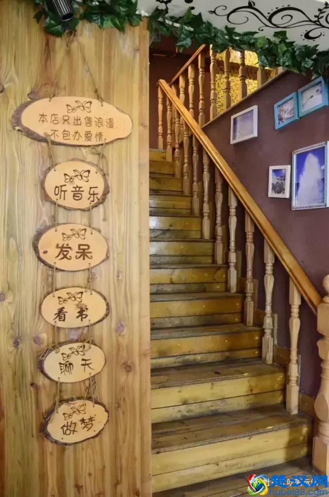 何记花甲，一家“不正经”的时尚海鲜馆！