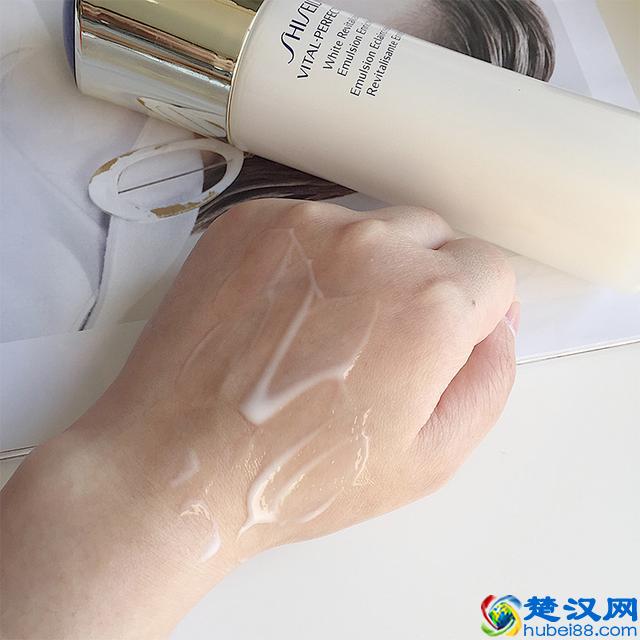 资生堂化妆品怎么样？资生堂悦薇珀翡紧颜亮肤乳好不好用吗