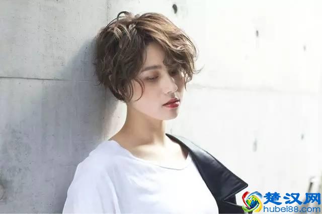 整理了一些好看的女生短发，顺便告诉你如何打理！