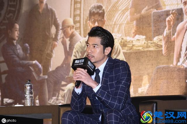 一招教你唱出属于自己的华丽假音！假音发声实用唱歌技巧！