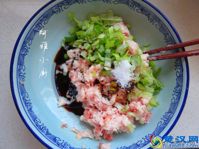 烙馅饼的家常做法，原来和面才是关键，这样做皮薄馅足不露馅